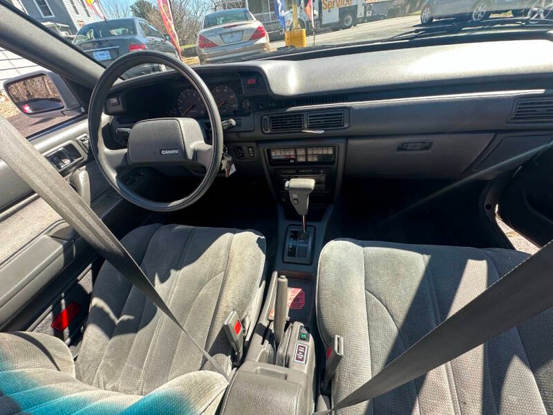 1988 Toyota Camry Le | Best of Global Sphere Autos Ltd