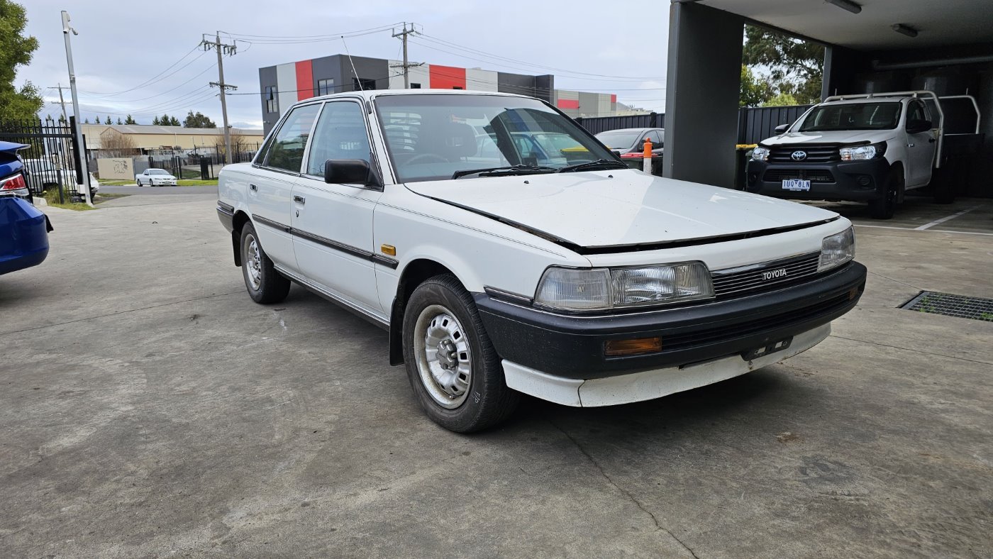 Global Sphere Autos Ltd | Get the best Auto Mobile | Best 1990 Toyota Camry