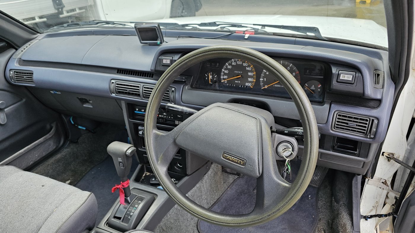 Global Sphere Autos Ltd | Get the best Auto Mobile | Best 1990 Toyota Camry
