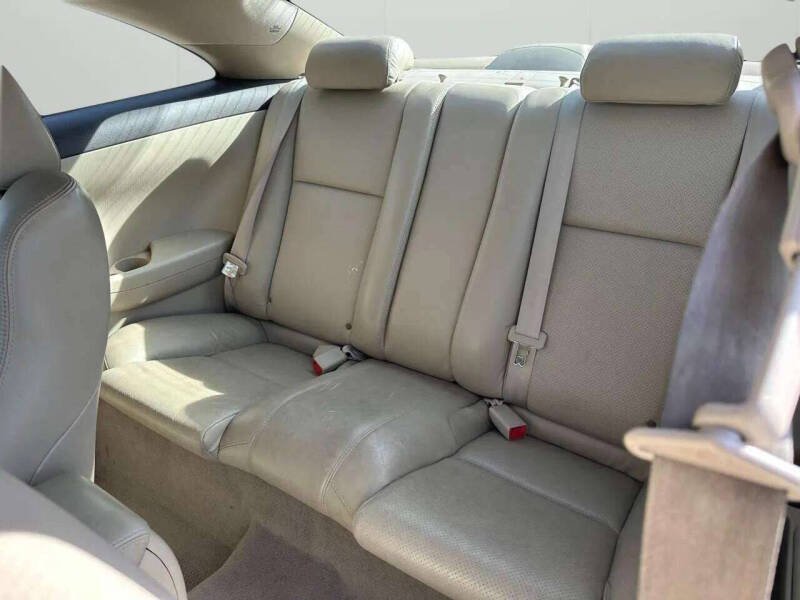 2004 Toyota Camry Solara SLE V6 img1 | Best of Global Sphere Autos Ltd