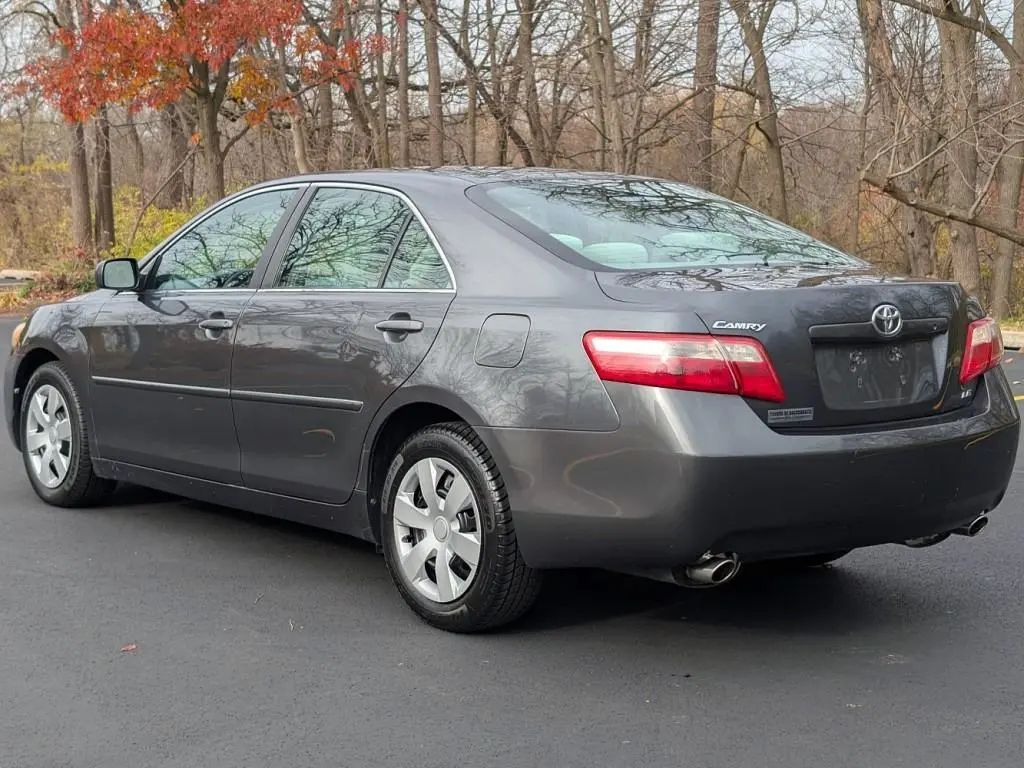 2007 Toyota Camry XLE V6 | Global Sphere Autos Ltd
