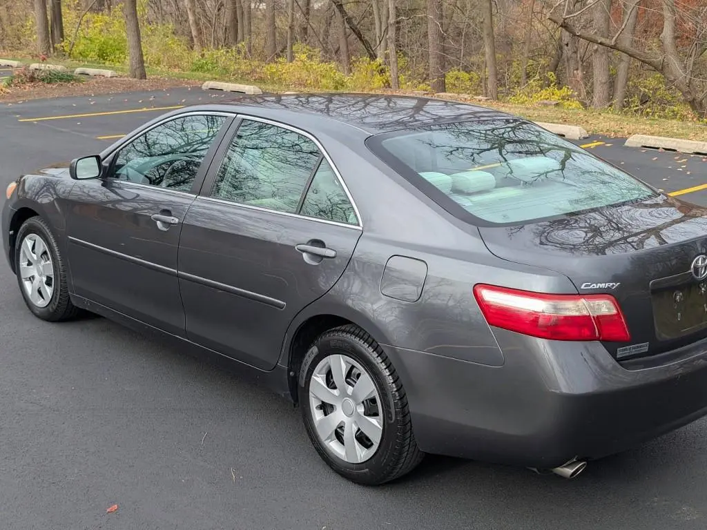 2007 Toyota Camry XLE V6 | Global Sphere Autos Ltd