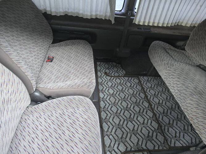 1995 Toyota HiAce | Global Sphere Autos Ltd | Best Cars in Europe