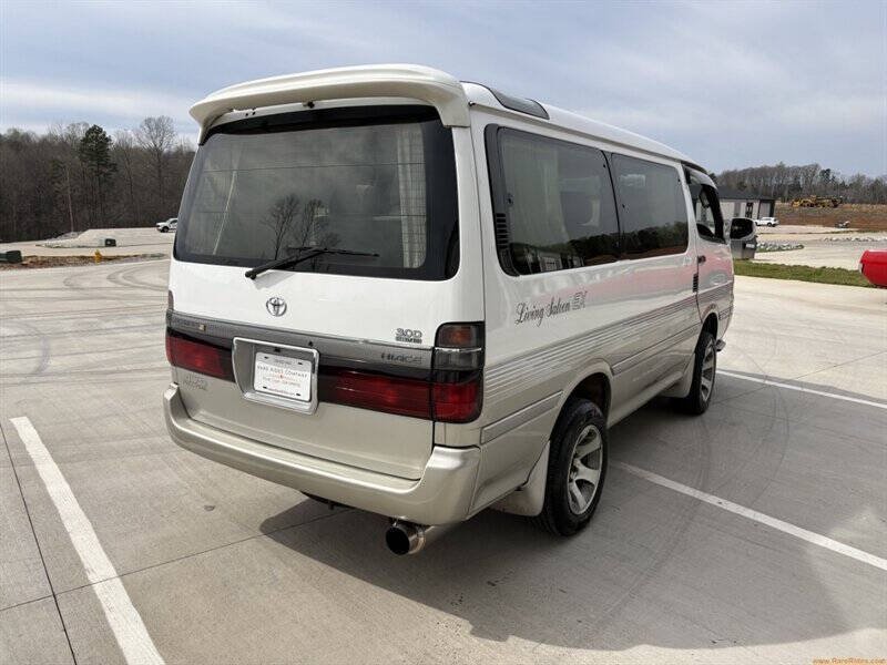 1997 Toyota HiAce | Global Sphere Autos Ltd | Best Cars in Europe