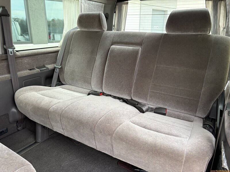 1997 Toyota HiAce | Global Sphere Autos Ltd | Best Cars in Europe