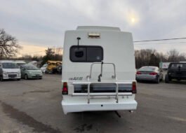 1998 Toyota HiAce | Global Sphere Autos Ltd | Best Cars in Europe