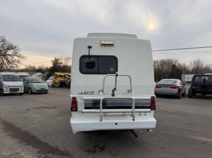 1998 Toyota HiAce | Global Sphere Autos Ltd | Best Cars in Europe