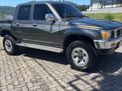 Best 2000 Toyota Hilux at Global Sphere Autos Ltd | Get cheap 2000 Toyota Hilux in Europe only at Global Sphere Autos Ltd