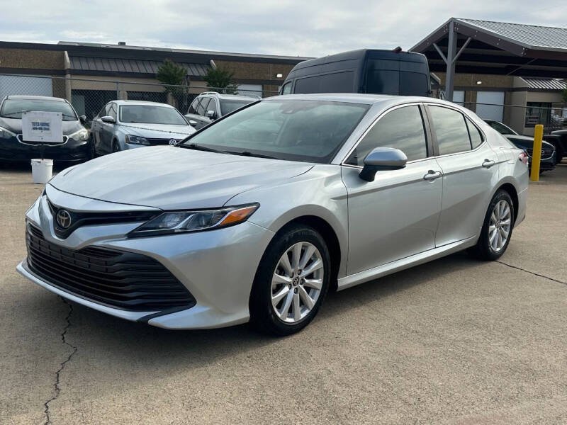 2020 Toyota Camry LE | Global Sphere Autos Ltd