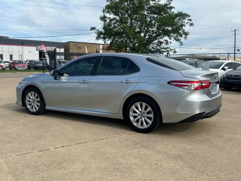 2020 Toyota Camry LE | Global Sphere Autos Ltd